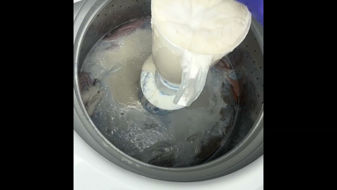 This was yummy 🤤 #cleantok #powderplayasmr #laundrypowder #oddlysatisfying #asmr 