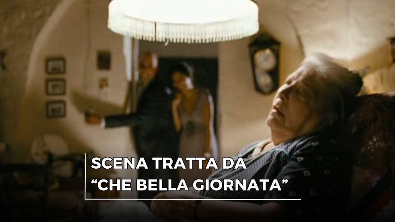Scena della Nonna e della Luce - Checco Zalone in 