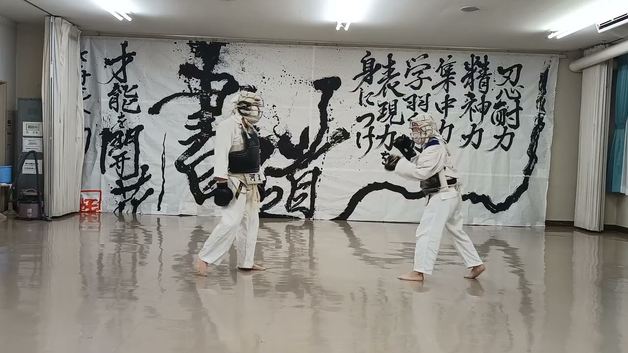 河津さんと中村君の防具着用練習です！拳法教室佐藤塾 2025.10.22
