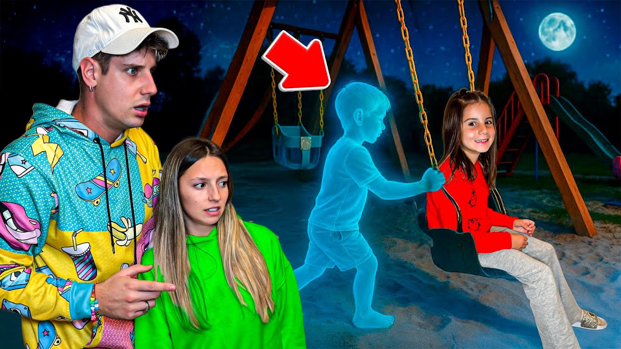 PAPÀ MIKE E LAURA SCOPRE AURORA A GIOCARE CON LA SUA NUOVA AMICA IMMAGINARIA DALLE TELECAMERE!