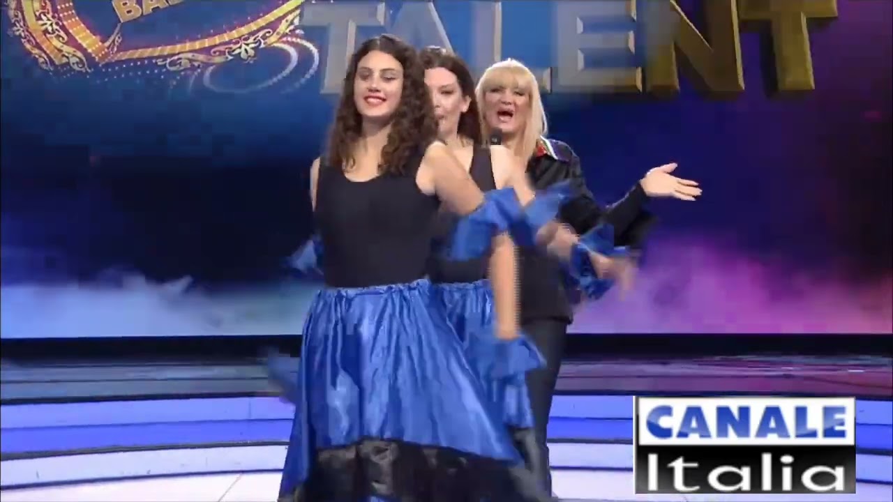 CALIENTE  CALIENTE  Brano  di  Raffaella  Carrà  interprete  Enza Ganà 
