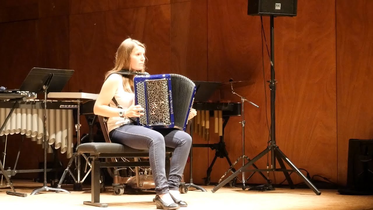 Mon 1er concours international d'accordéon - Angélique Laporte