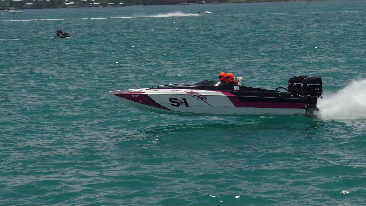Bermuda Powerboat Racing Cross Island Dockyard and Celebrity Race 2025