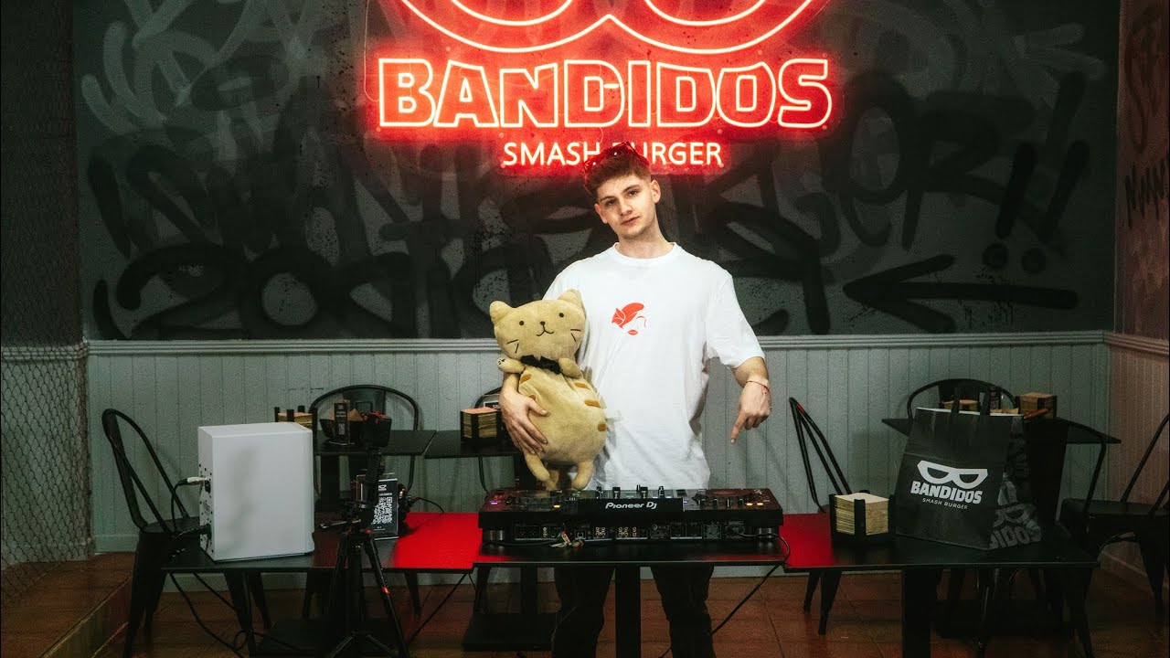 MIX REGGAETON, FLAMENQUITO | MhichiShow Bandidos By La Flamenca | (MAKA,J ABECIA,LOS REBUJITOS...)