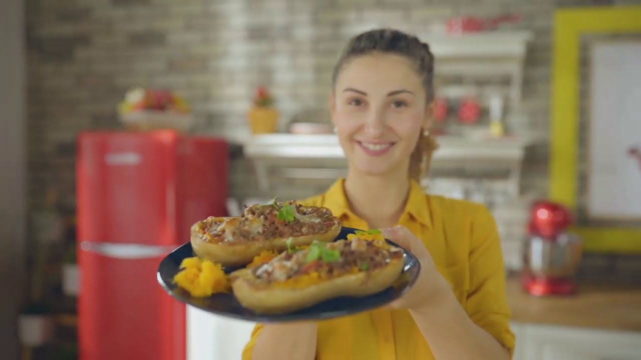 Maslová tekvica plnená mletým hovädzím mäsom