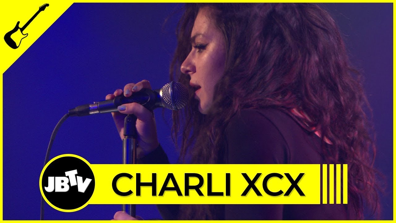 Charli XCX - Grins | Live @ JBTV