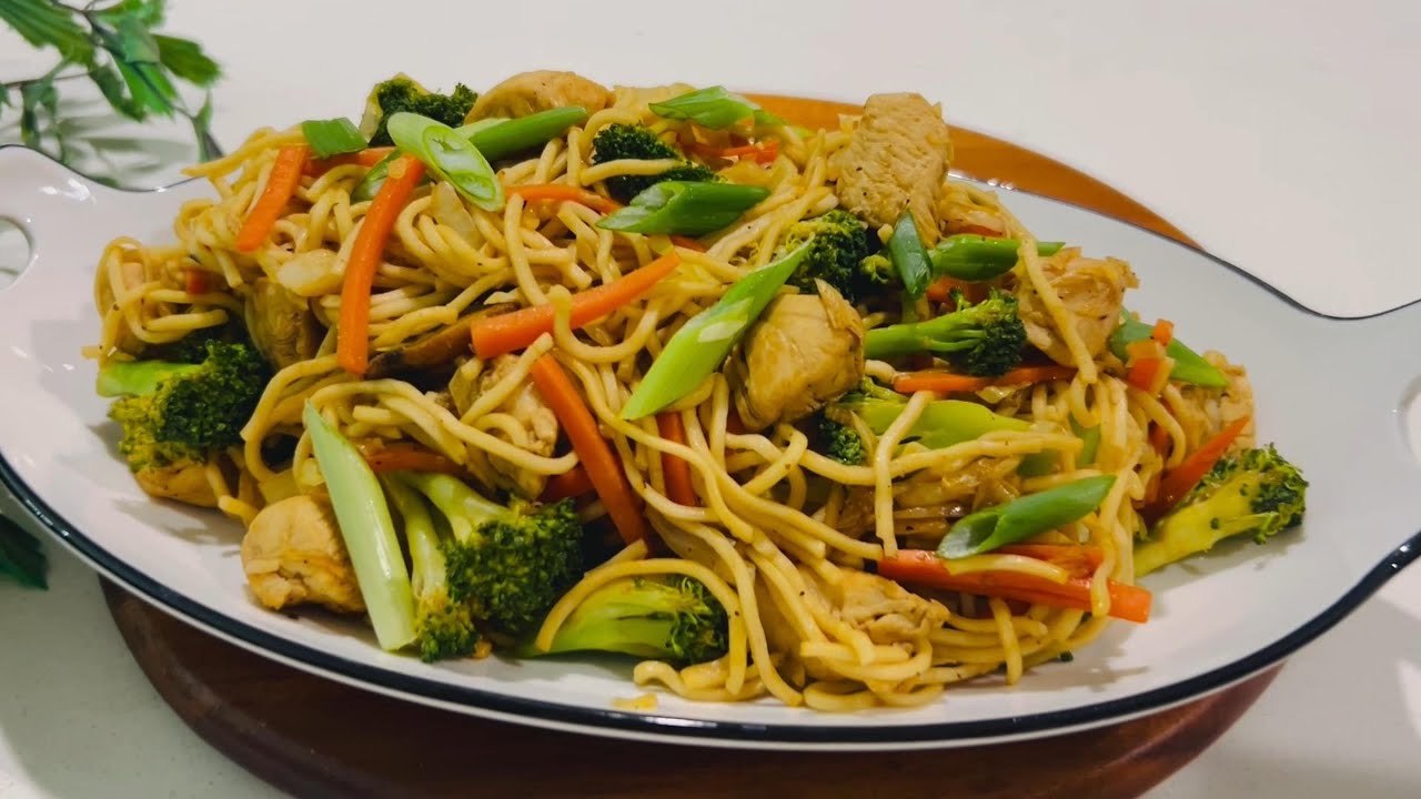 Chicken Chow Mein | Chicken Stir Fry With Vegetable And Noodles