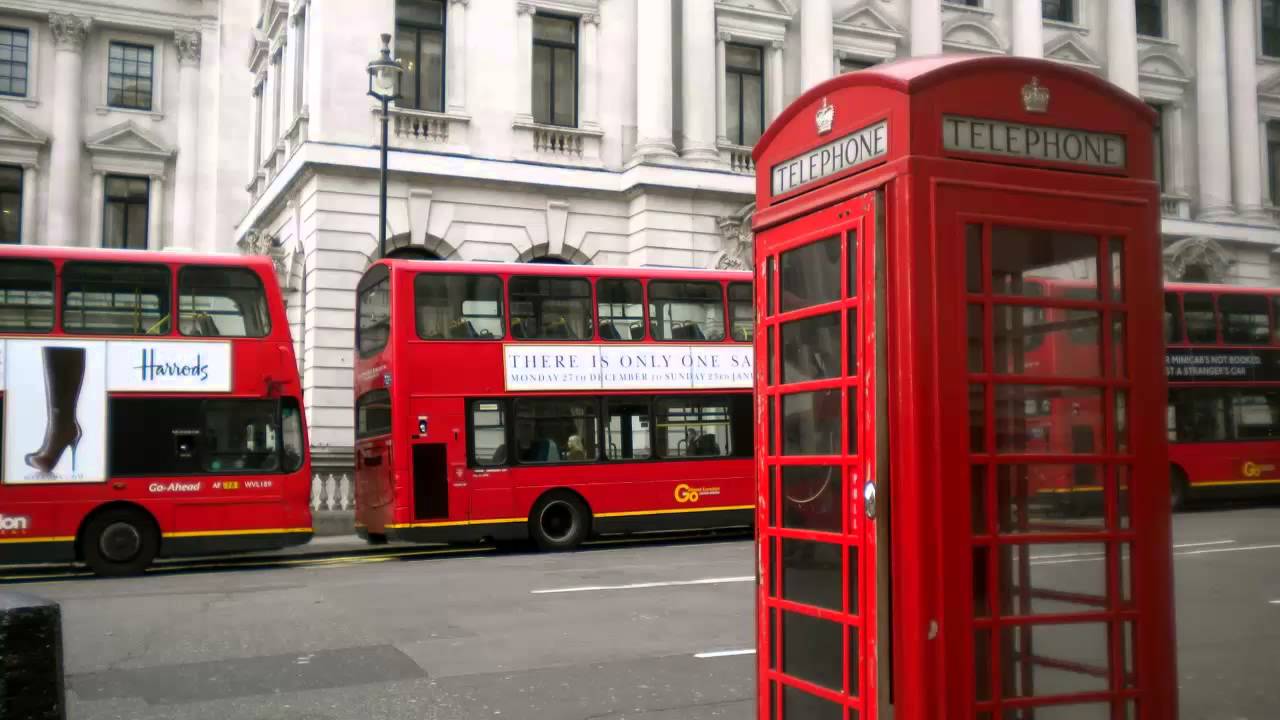 [House] Mio - London Phonebooth