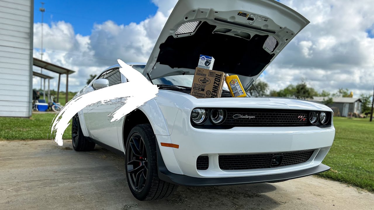 FIRST OIL CHANGE For My 2022 Dodge Challenger R/T Scat Pack!!!