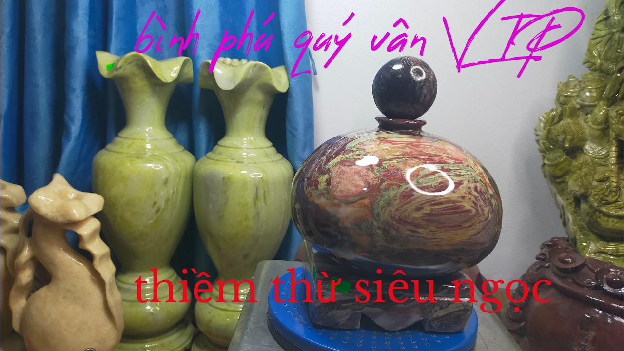 Bình Phú Quý vân hiếm, Thiềm thừ và nhiều trụ đá đẹp
