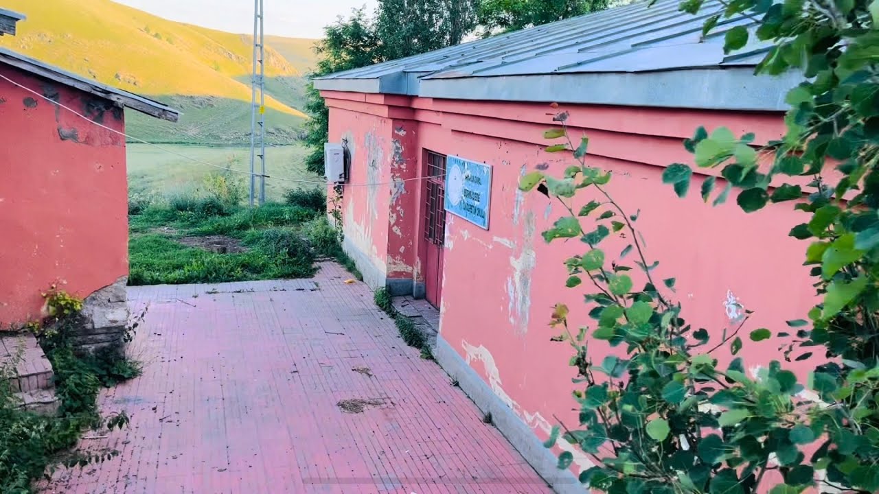 Ardahan Damal, Burmadere Köyü eski okul