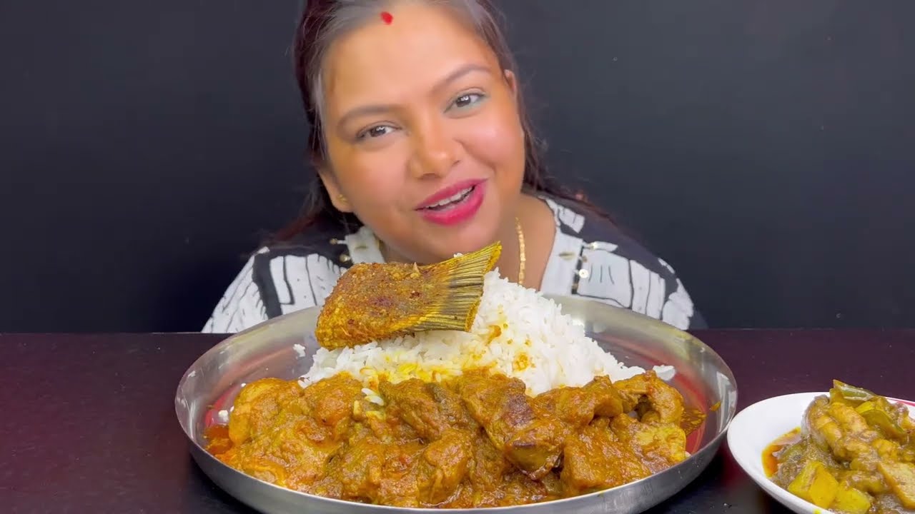 Bigbites, Eating Rice With Spicy Chicken Gizzard Kosha, Fish oil Curry And Fish fry।।