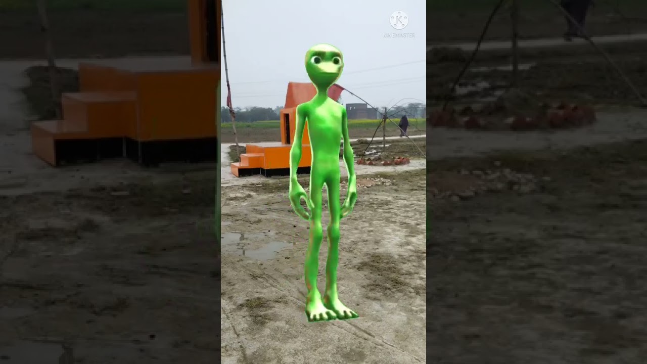 funny alian dance #new_video #happy_new_year2022 #aliendance #alien #amazing #shorts 😱😲🤣