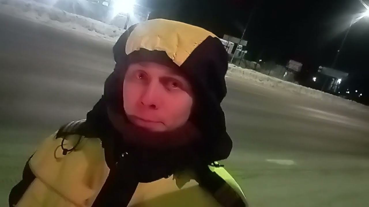 ▶️ ГАИШНИК СИМОНОВ ВЫХВАТИЛ ТЕЛЕФОН/ НИЖНИЙ ТАГИЛ СВЕРДЛОВСКАЯ ОБЛАСТЬ