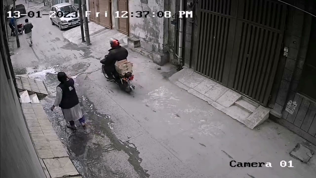 Live CCTV Footage of Decoity in Lahore today #cctv #lahore #trending #footage #fypシ #enjoy #foryou