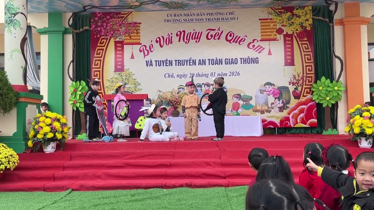 Vở nhạc kịch: Qua đường
