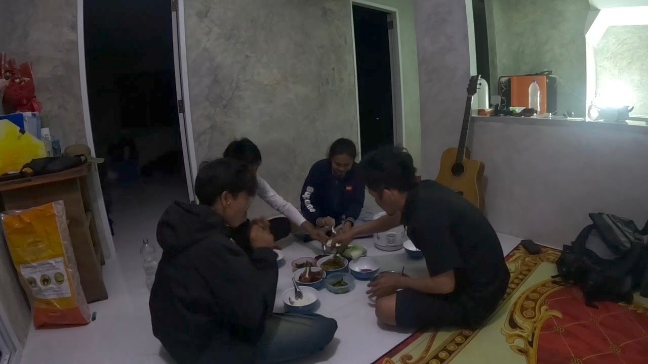มาเที่ยวหาเพื่อนมีโอกาสทำกับข้าวให้เพื่อนกับพี่หนุ่ม