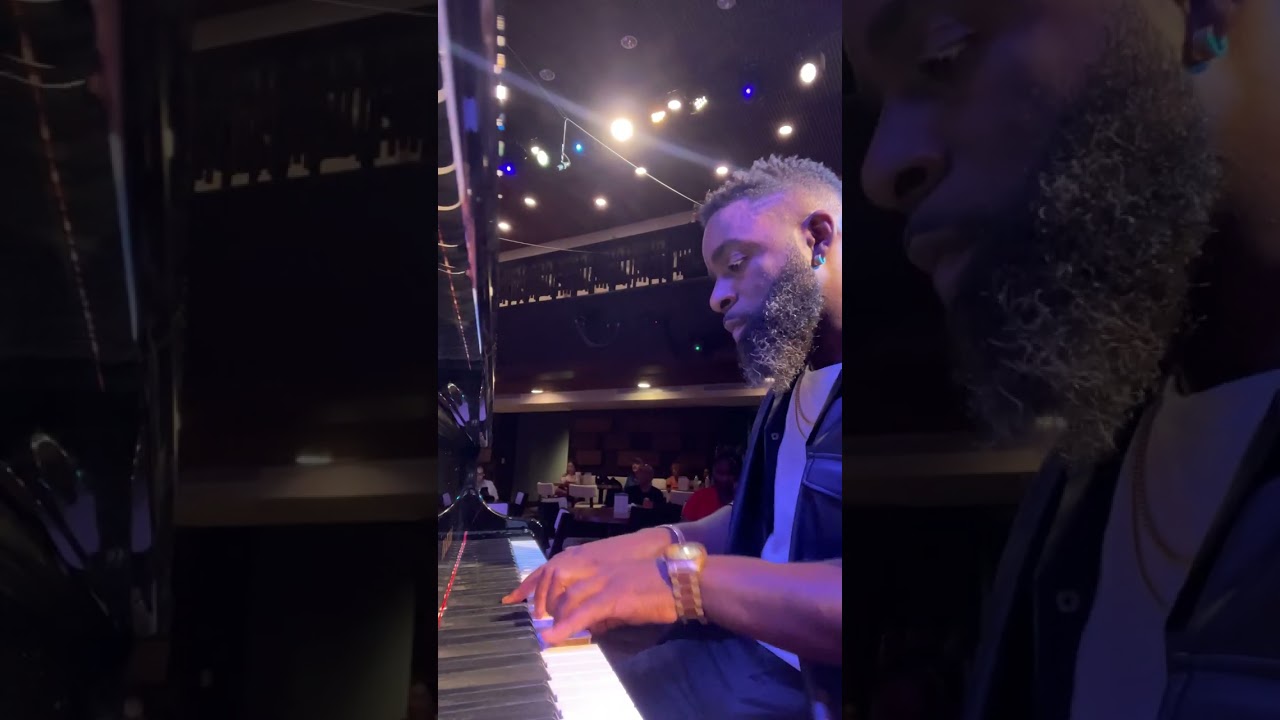 (SHOW 2) Phillip Graves performs 
