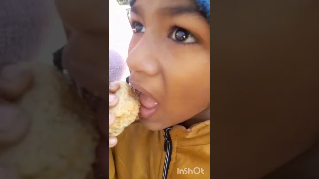 posh parober khawa khete giye hatu bhenge galo😂😂😂😂 pithe darun hoyeche....#viral video 