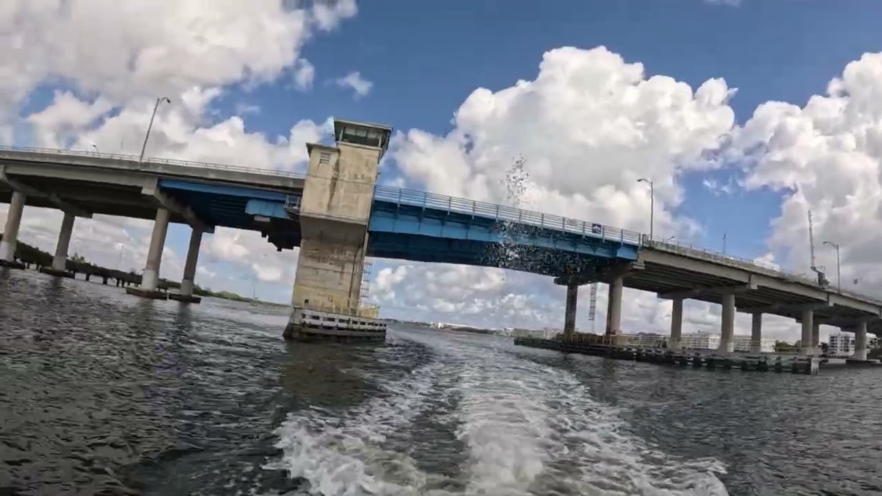 Cruising the ICW on a Yamaha FX