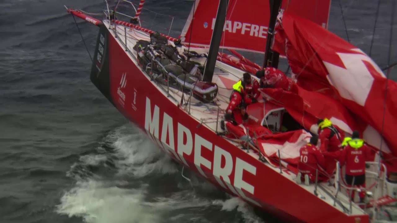 Volvo Ocean Race 2017-18: VNR 29 March, Mapfre motoring towards coast