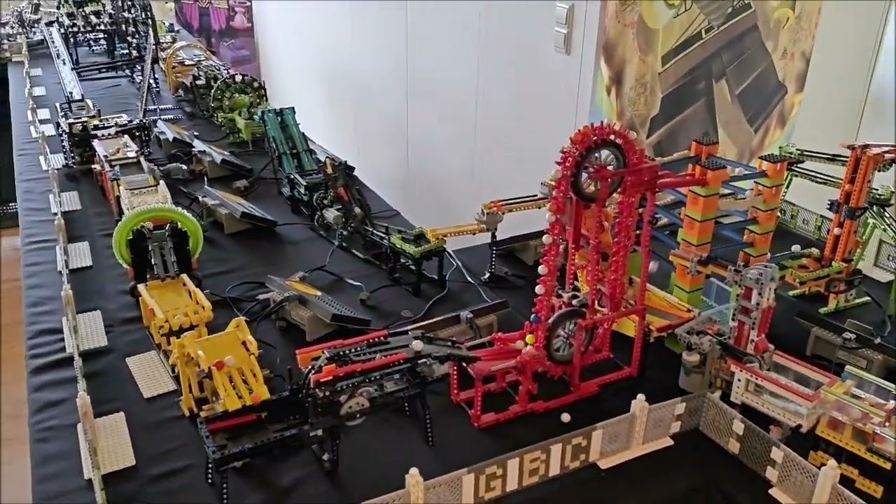 Follow the Blue Ball LEGO Great Ball Contraption at Festijn Met Bouwsteentjes Grootegast 2025