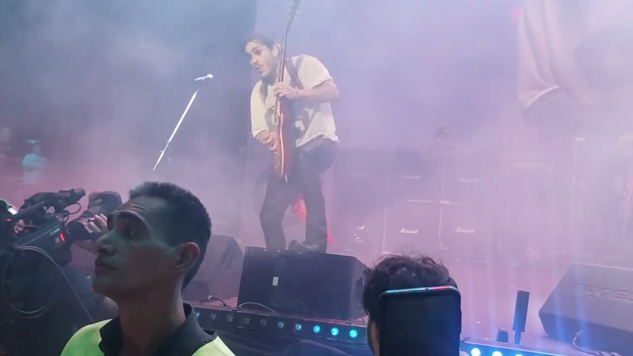 Airbag - Solo Aqui/Mi Sensación (Live At Estadio Luna Park 01/03/2024 Argentina)