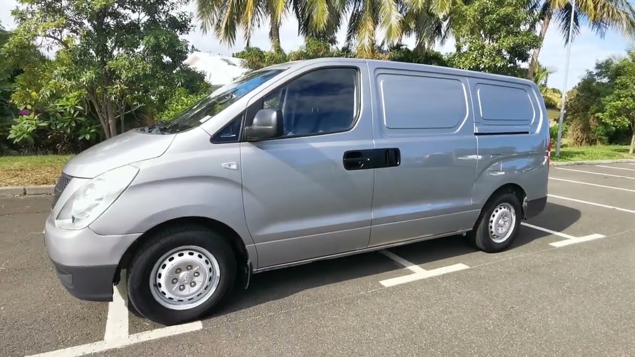 **** HYUNDAI H1 FOURGON ****