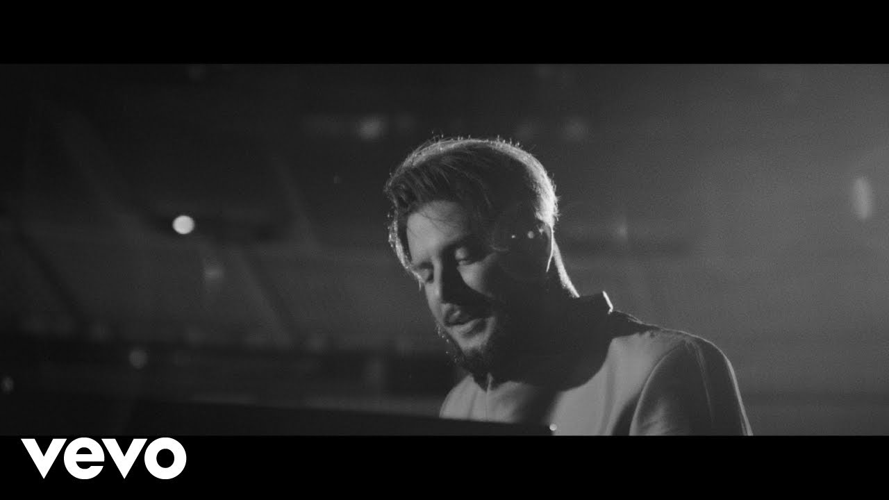 Manuel Carrasco - Hay Amores Que Duran Toda La Vida (v&iacute;deo oficial)