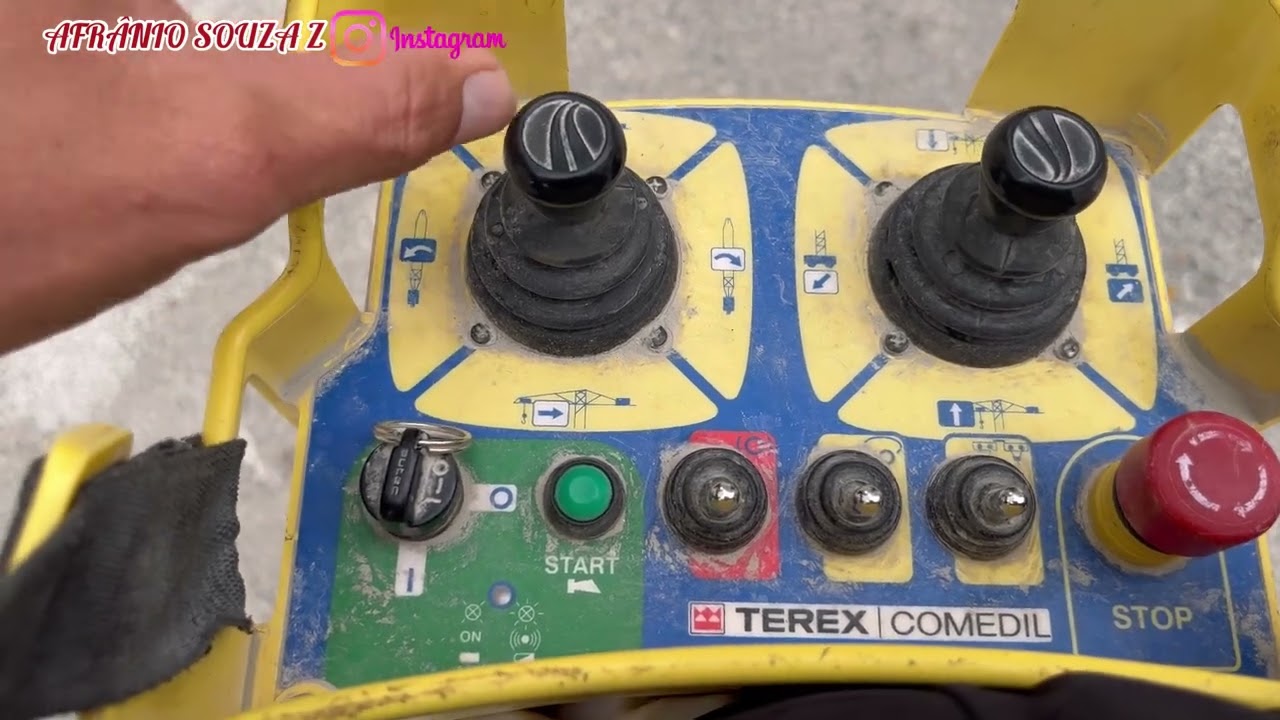 [PORTUGAL] COMANDO DA #grua  JOY STICKER TEREX