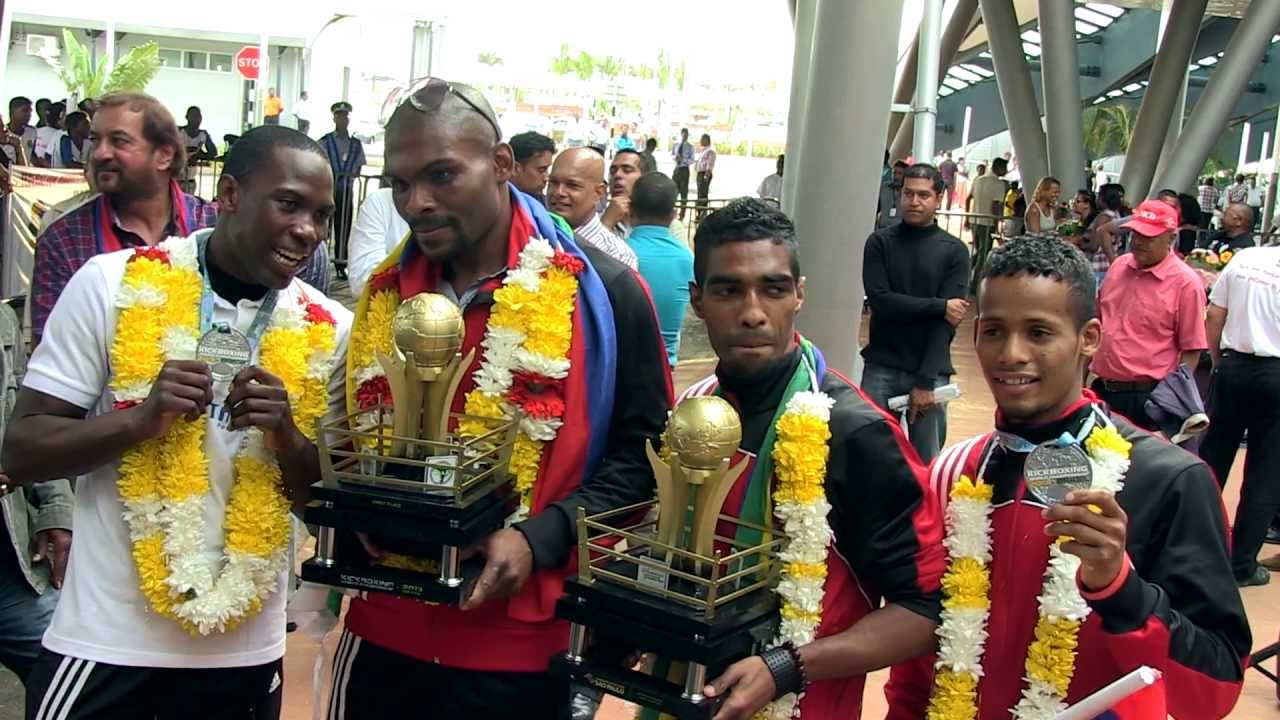 Kick-boxing : accueil festif pour les champions mauriciens