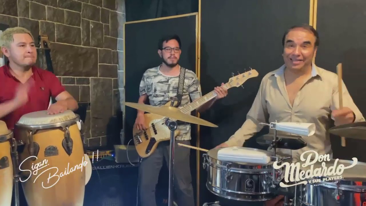 Don Medardo y sus Players - Mauricio Luzuriaga// Ensayo de Merengue (Videoclip - Hermanos Rosario )