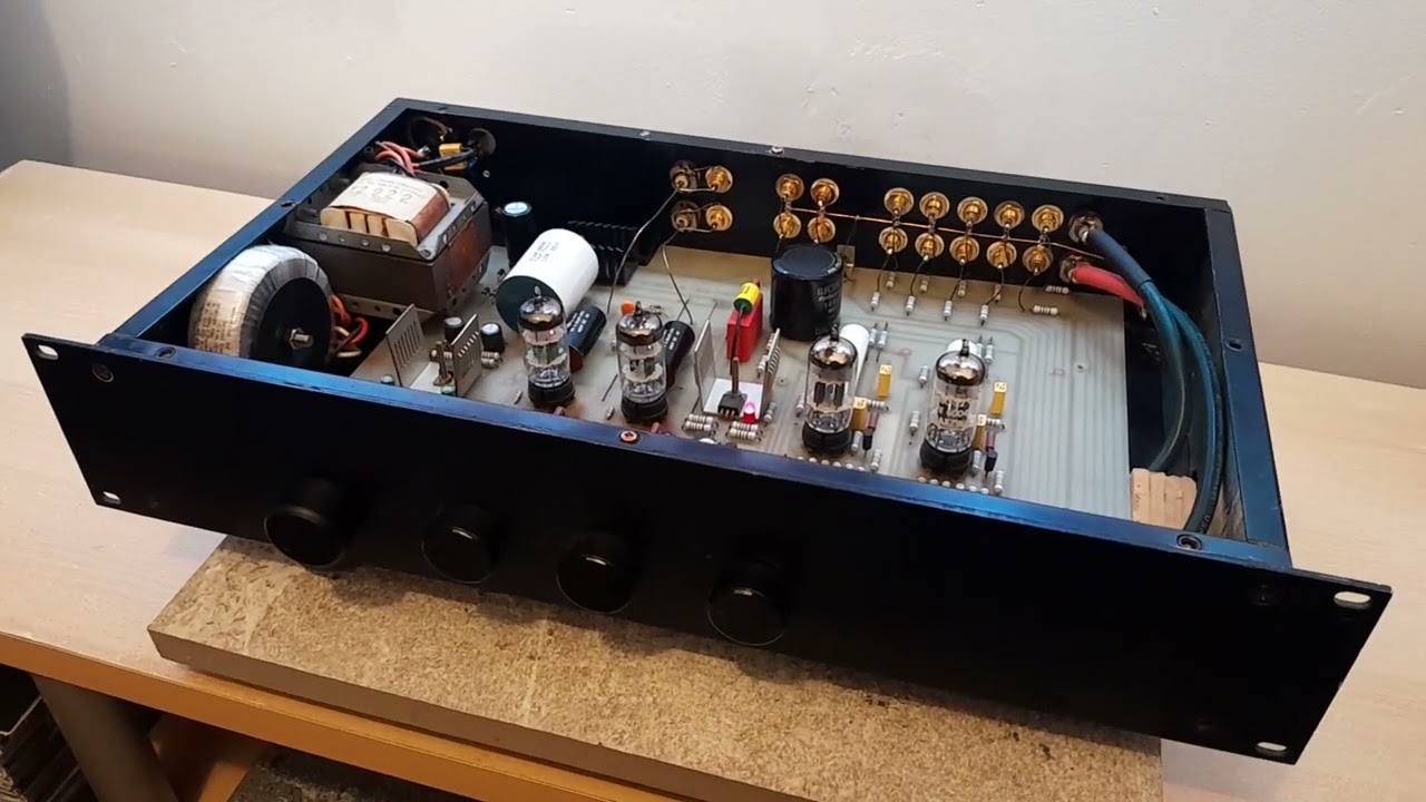 Allen Wright FVP (Four Valve Preamp/Phono Stage)  12AX7, 12AT7.