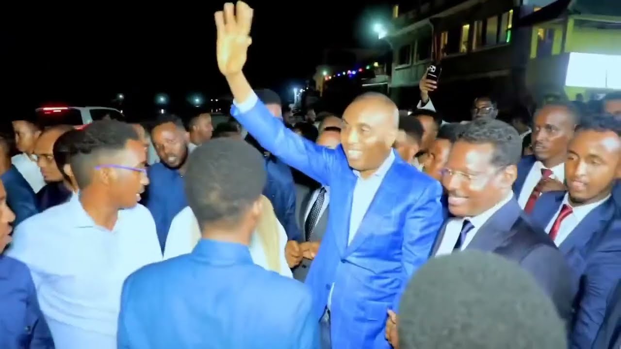 Ra’iisul Wasaaraha Xukuumadda Federaalka Soomaaliya, ayaa ka qeybgalay Casho Sharaf.
