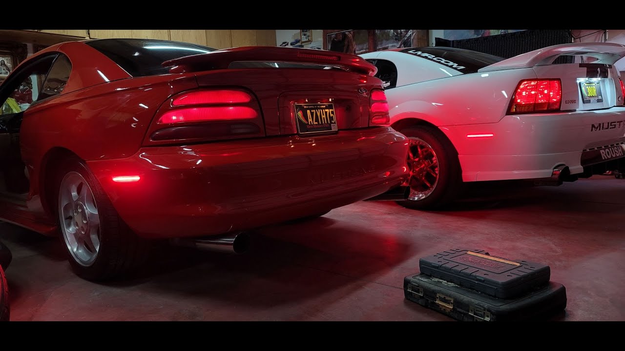 Светодиодные боковые габаритные огни Mustang 94-98 годов!