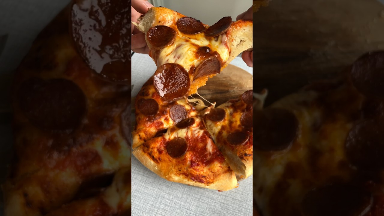 Deep pan pizza 🍕🤤