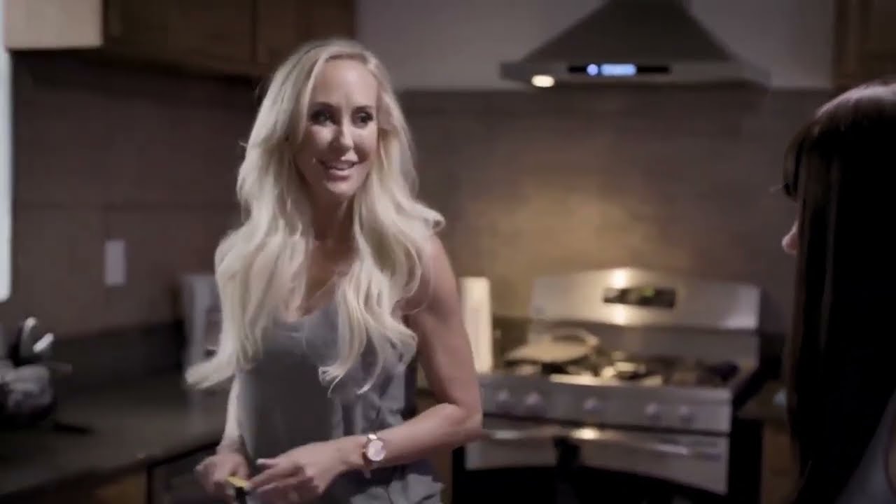 A Housewife - Brandi Love & Valentina Nappi Pt. 1