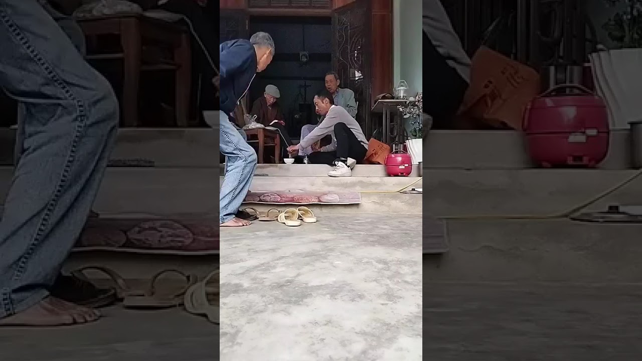 Journalist Tôn Phi đãi tiệc mừng thọ và tất niên cho các bô lão đất Vượng Lộc