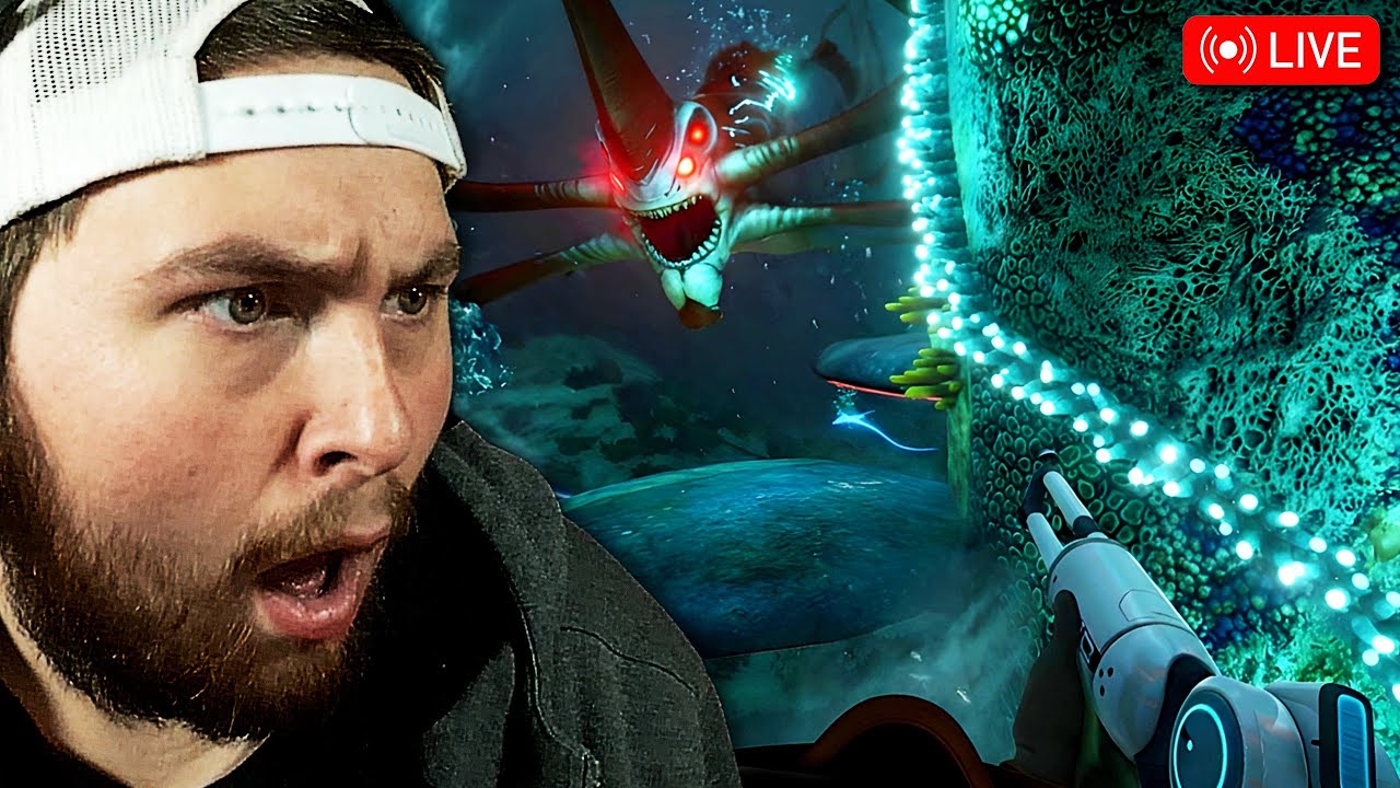 FIRST TIME PLAYING SUBNAUTICA (I'm Scared)