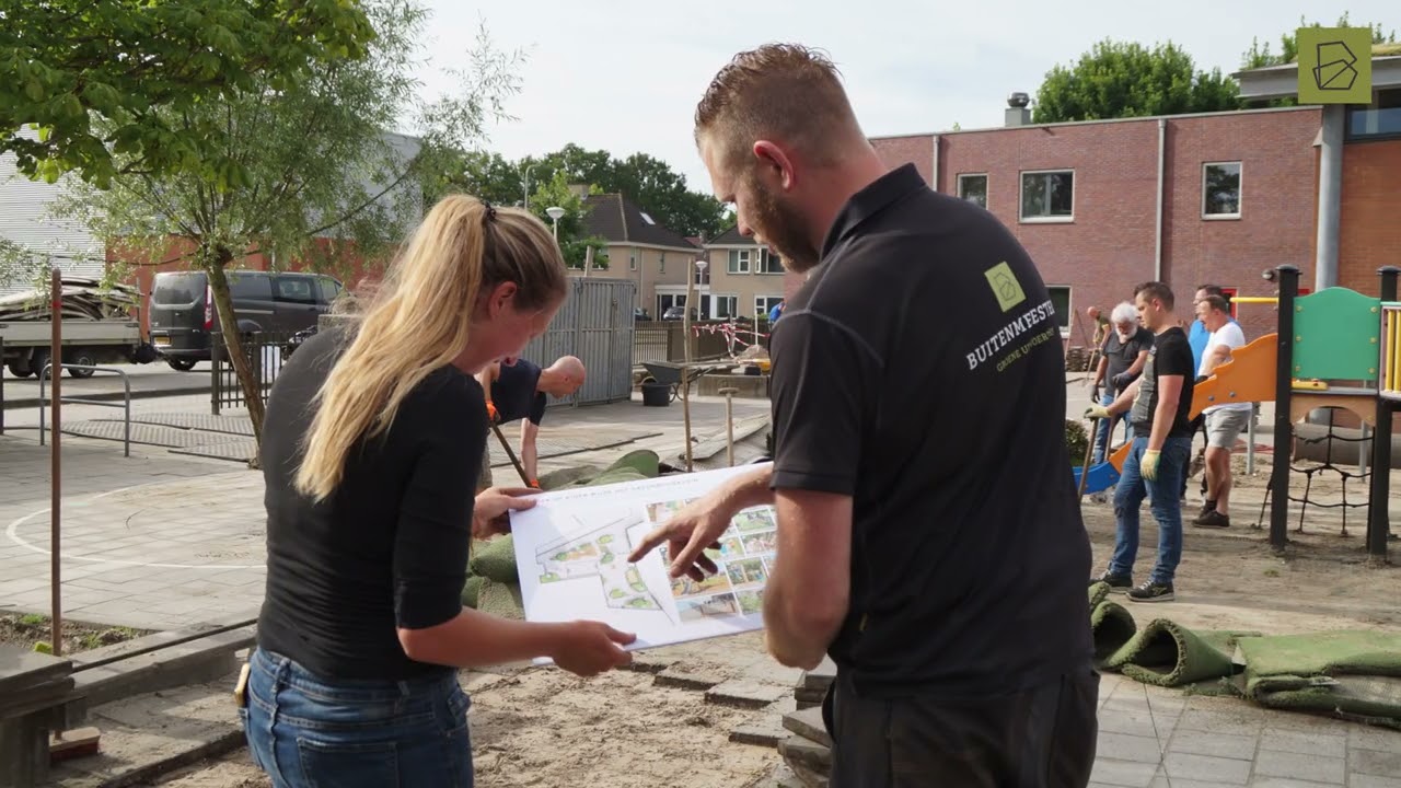 Buitenmeesters - Van een grijs naar een groen schoolplein