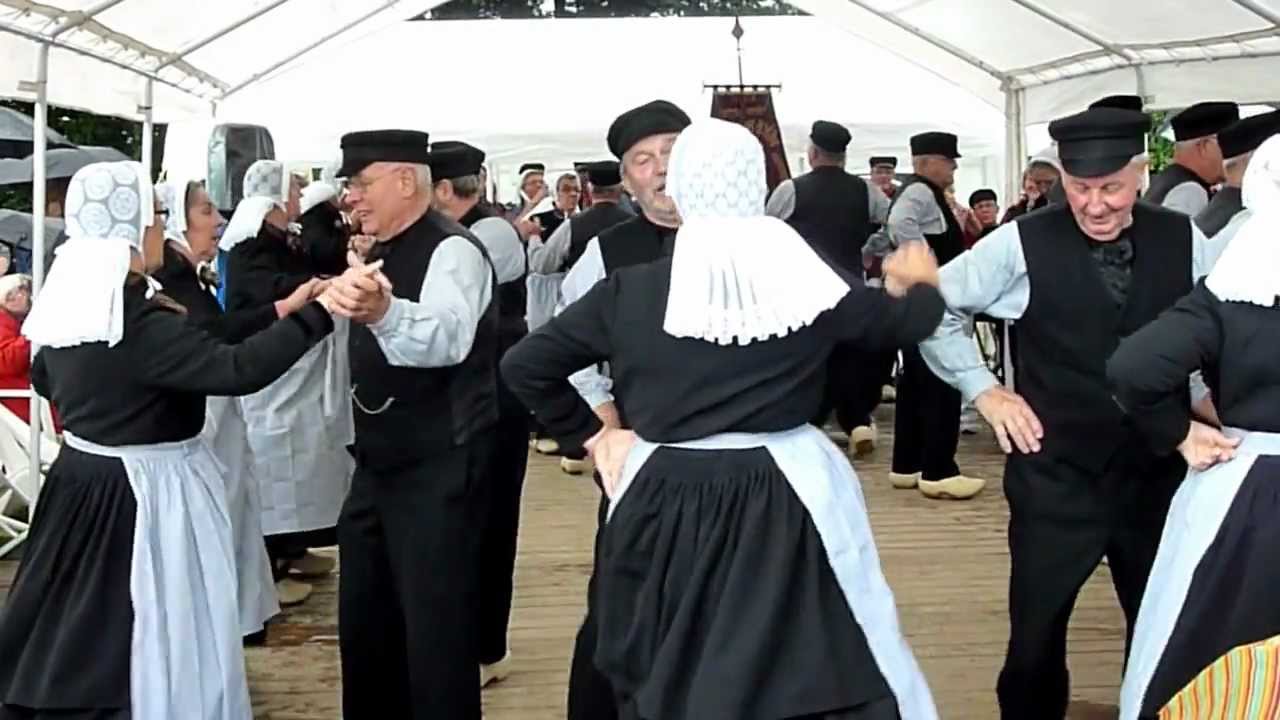 Wi'j eren 't olde - De Veleta - Jubileum De Puttense Boerendansers