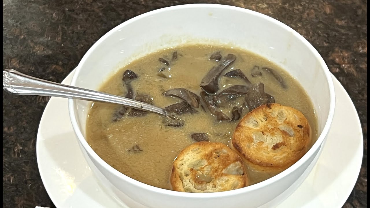 Wigilijna Zupa Grzybowa • PREMIUM Szlachetny Smak Świąt. The Most Elegant Christmas Mushroom Soup ✨🍄