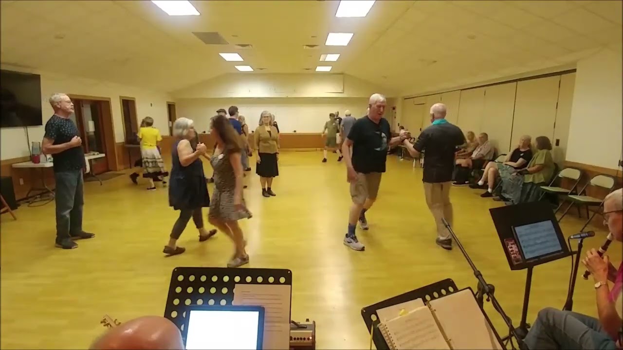 Halsway Manners • English Country Dance