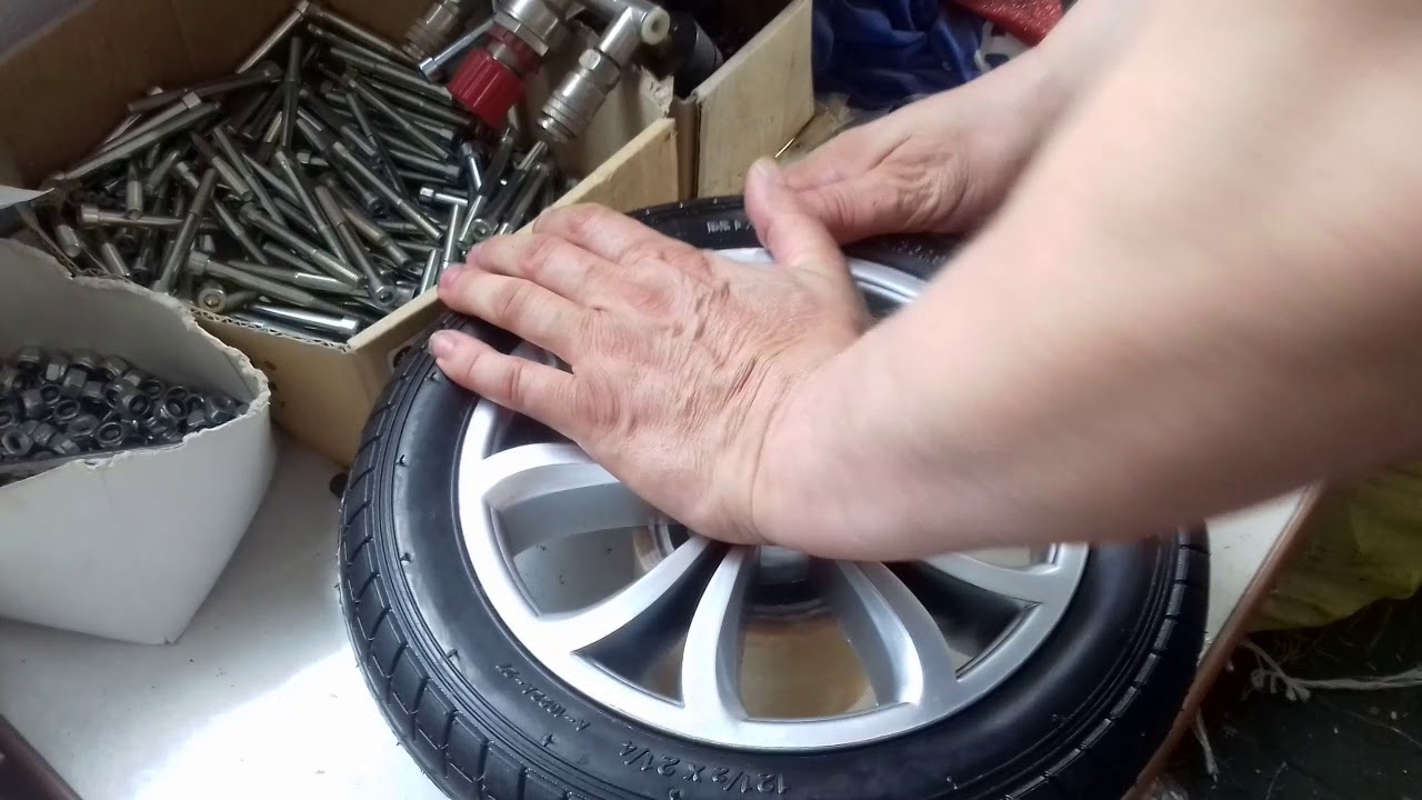 wymiana łożyska w kole wózka dziecięcego