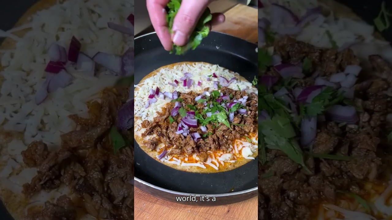 DARE TO TRY? Turkish-Mexican Fusion TACOS in Sirkeci! 🇹🇷🌮