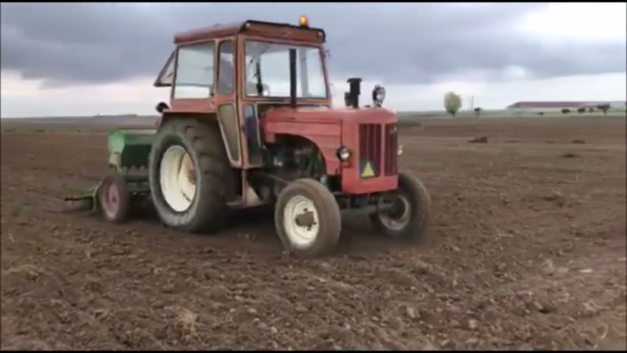 Barreiros R545 arando gradeando sembrando en Piedrahita de Castro Zamora
