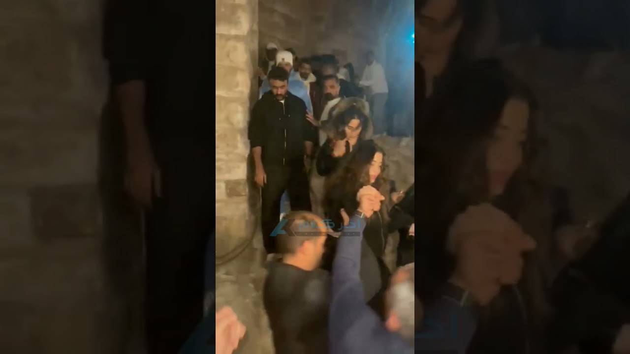 فركش #علي_كلاي.. يشعل السوشيال ميديا والسبب تزاحم المعجبين اللي خلوهم عملوه داخل الكرفان 