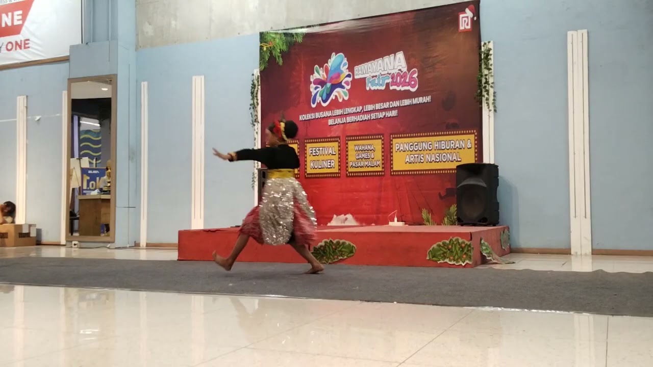 AYLA BERSAING DI LOMBA RAMAYANA! 🎭 TAMPIL DENGAN LAGU JAIPONG SENGGOT - EVENT BY FAMOUS
