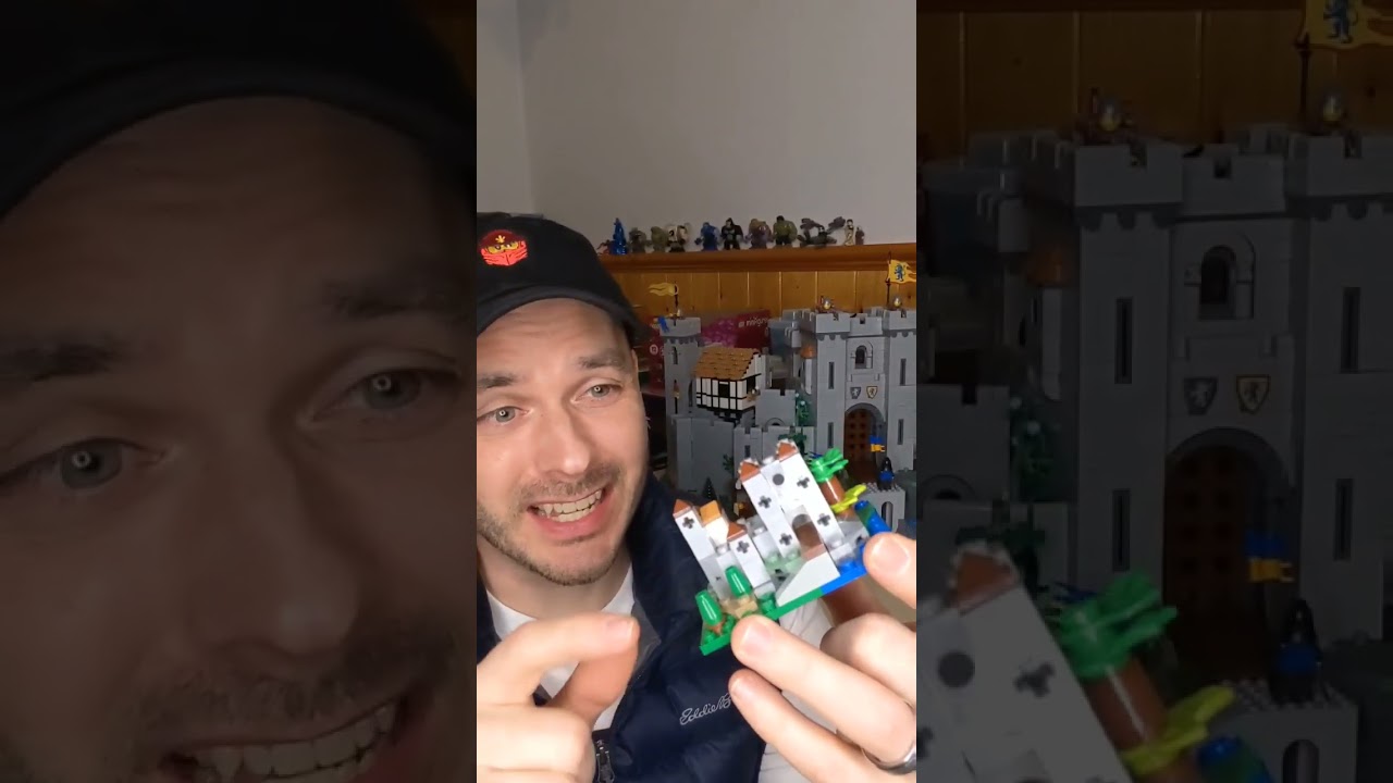 LEGO Lion Knights' Castle at Micro-Scale