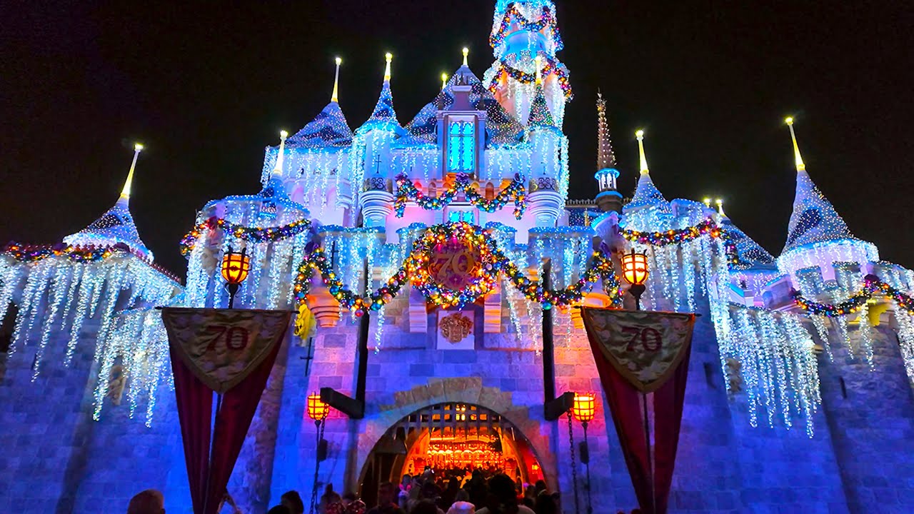 Disneyland Christmas Nighttime Walkthrough 2025 - Parade, Fireworks, Small World & Snow [4K POV]